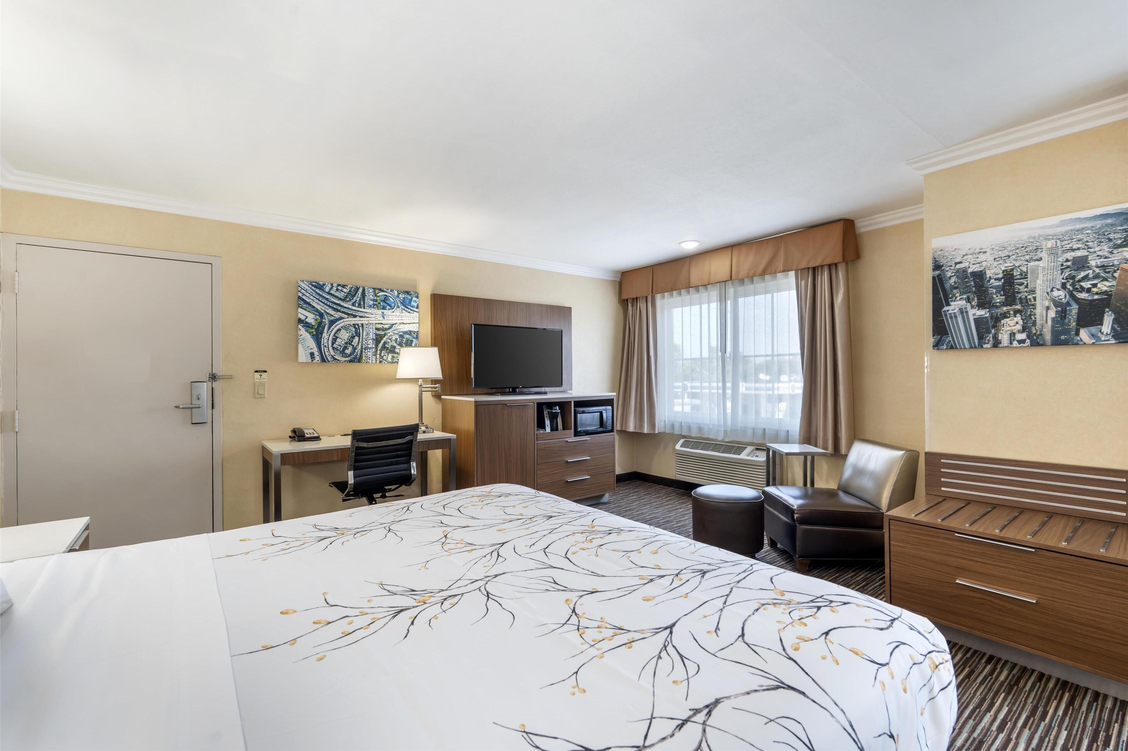 Photo - Best Western Airpark Hotel - LAX Airport LA Stadium