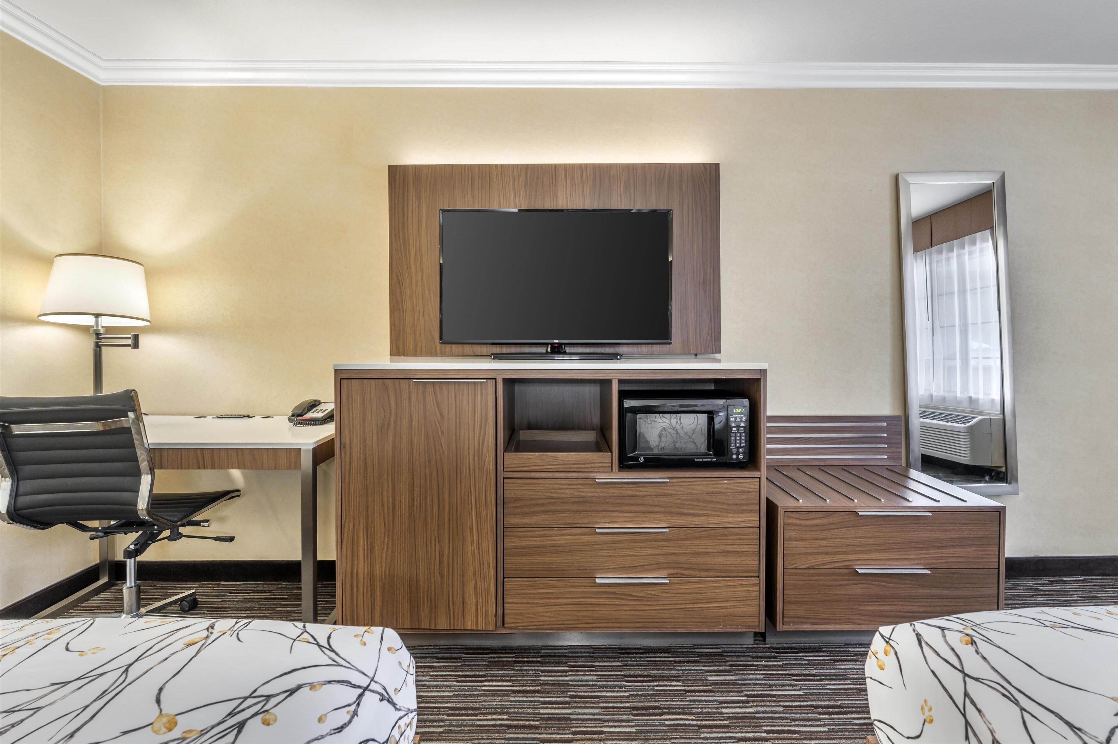 Photo - Best Western Airpark Hotel - LAX Airport LA Stadium