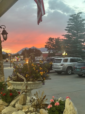 Front of property - Browns Canyon Inn (Salida)