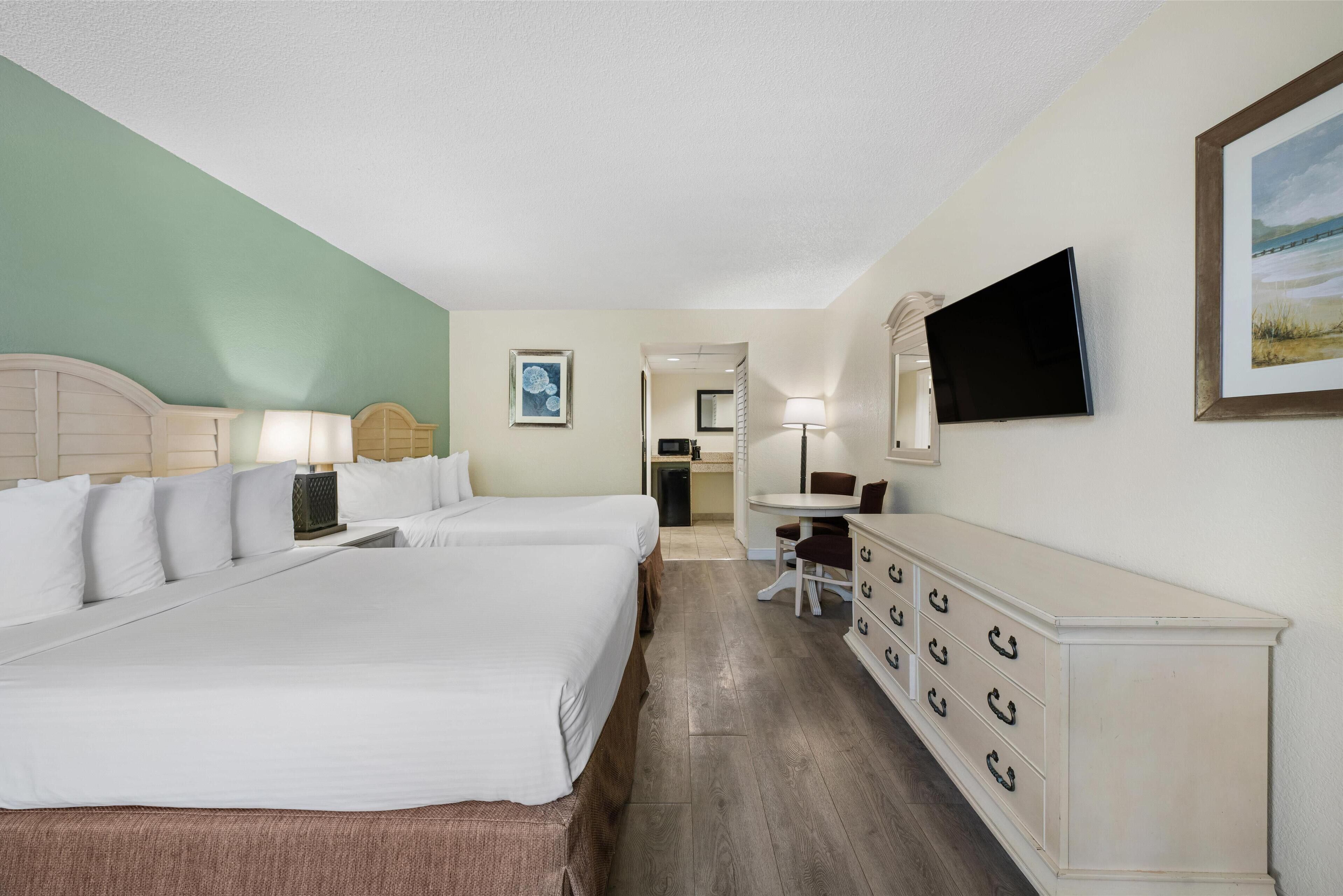 1 bedroom, premium bedding, in-room safe, laptop workspace