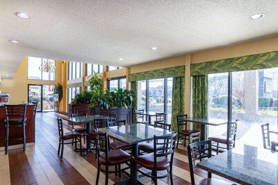 Days Inn by Wyndham Florence/I-95 North