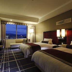 In-room safe, desk, free WiFi, bed sheets