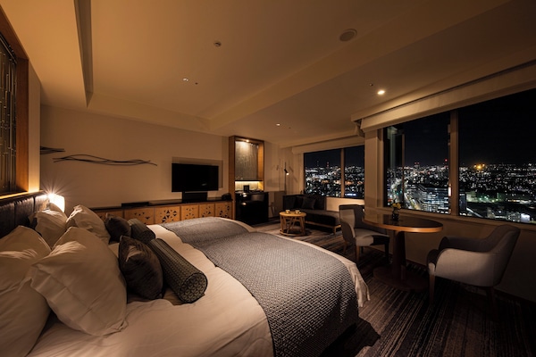 Safe på rommet, skrivebord, wi-fi (inkludert) og sengetøy