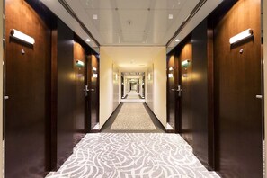 1 bedroom, hypo-allergenic bedding, minibar, in-room safe