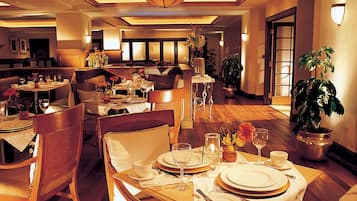 2 restaurantes, café da manhã, culinária francesa