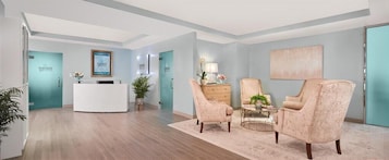 Couples treatment rooms, sauna, hot stone massages, deep-tissue massages