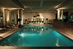 Indoor pool - The Peabody Memphis (Memphis)