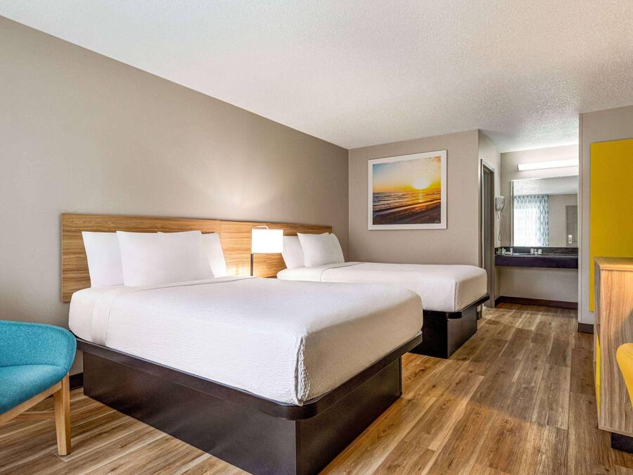 Blendingsgardiner, strykejern/-brett, wi-fi (inkludert) og sengetøy