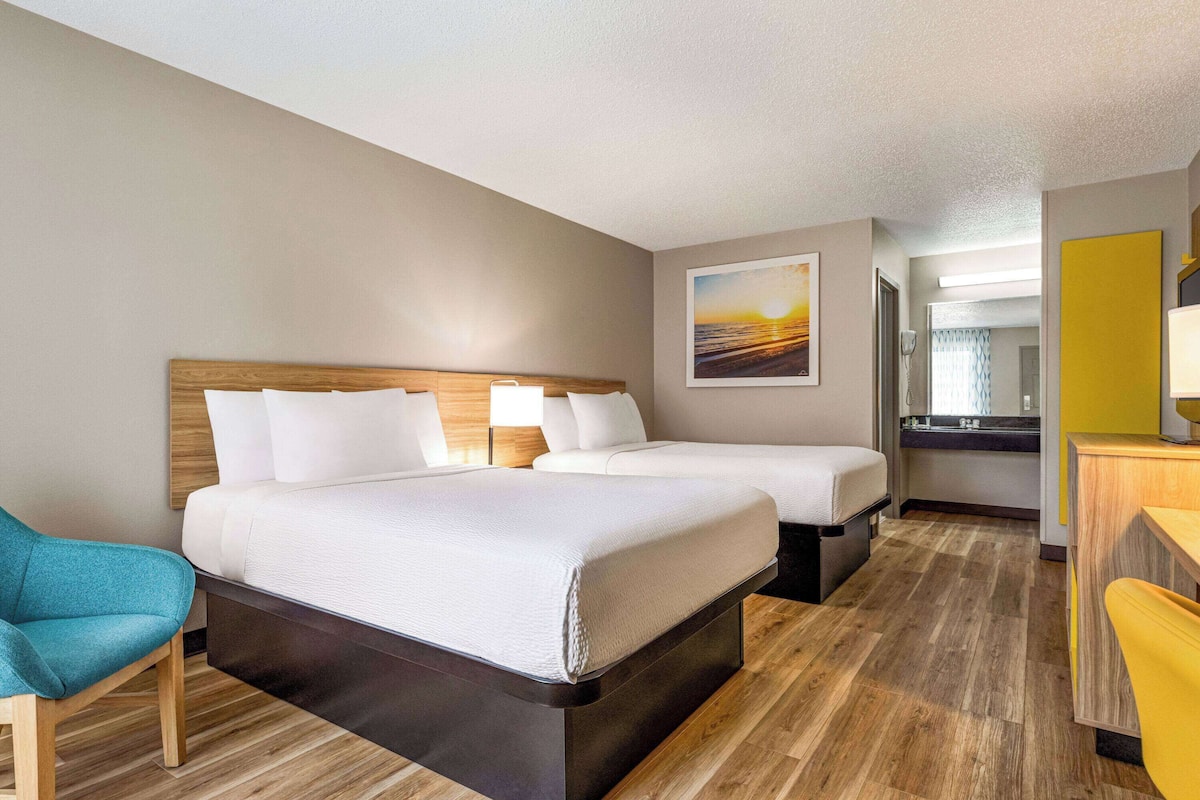 Room, 2 Double Beds, Non Smoking | Blackout drapes, iron/ironing board, free cribs/infant beds