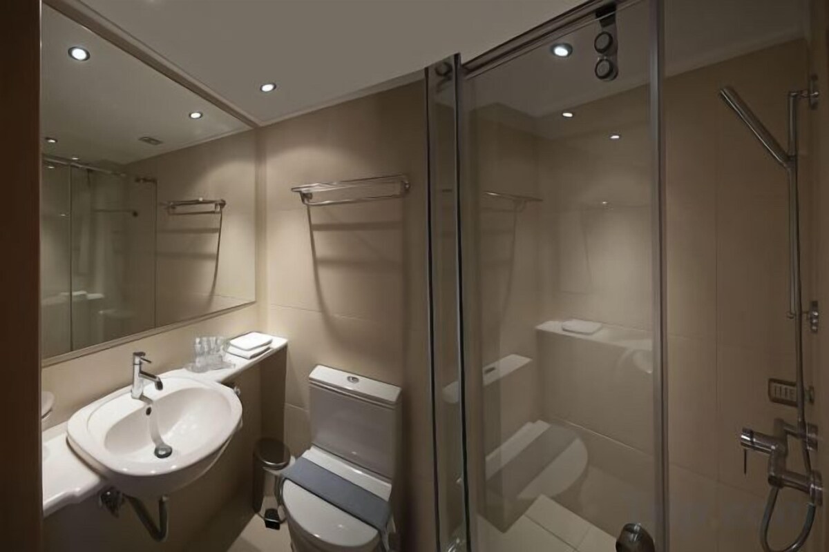 Small Economy Room