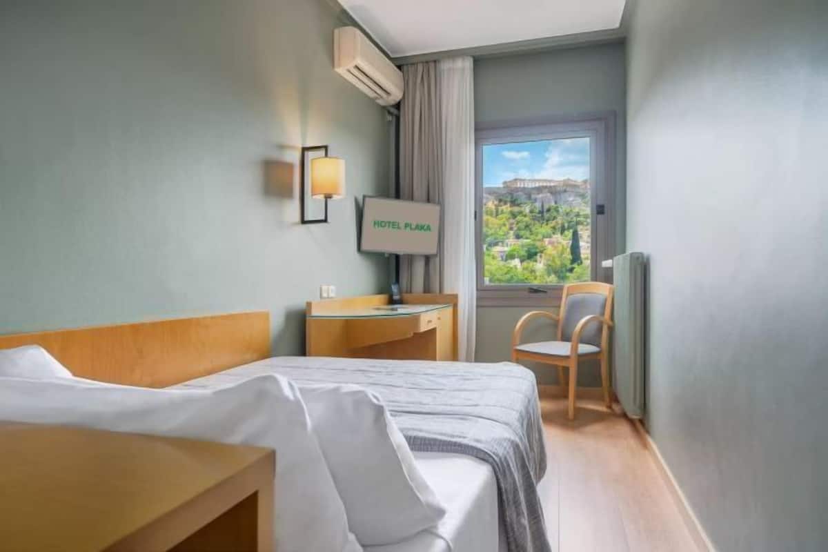 In-room safe, desk, blackout drapes, soundproofing