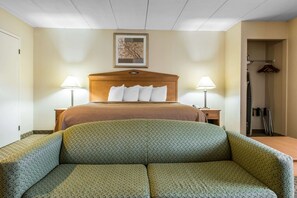 Escritorio, tabla de planchar con plancha, camas extra y wifi gratis