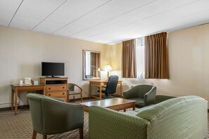 Desk, iron/ironing board, rollaway beds, free WiFi