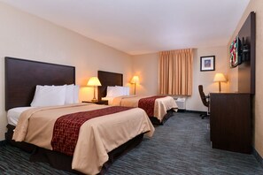 Iron/ironing board, free WiFi, bed sheets, alarm clocks - Red Roof Inn Chambersburg (Chambersburg)