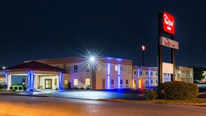 Exterior - Red Roof Inn Chambersburg (Chambersburg)