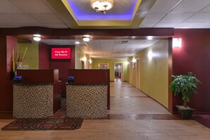 Lobby - Red Roof Inn Chambersburg (Chambersburg)