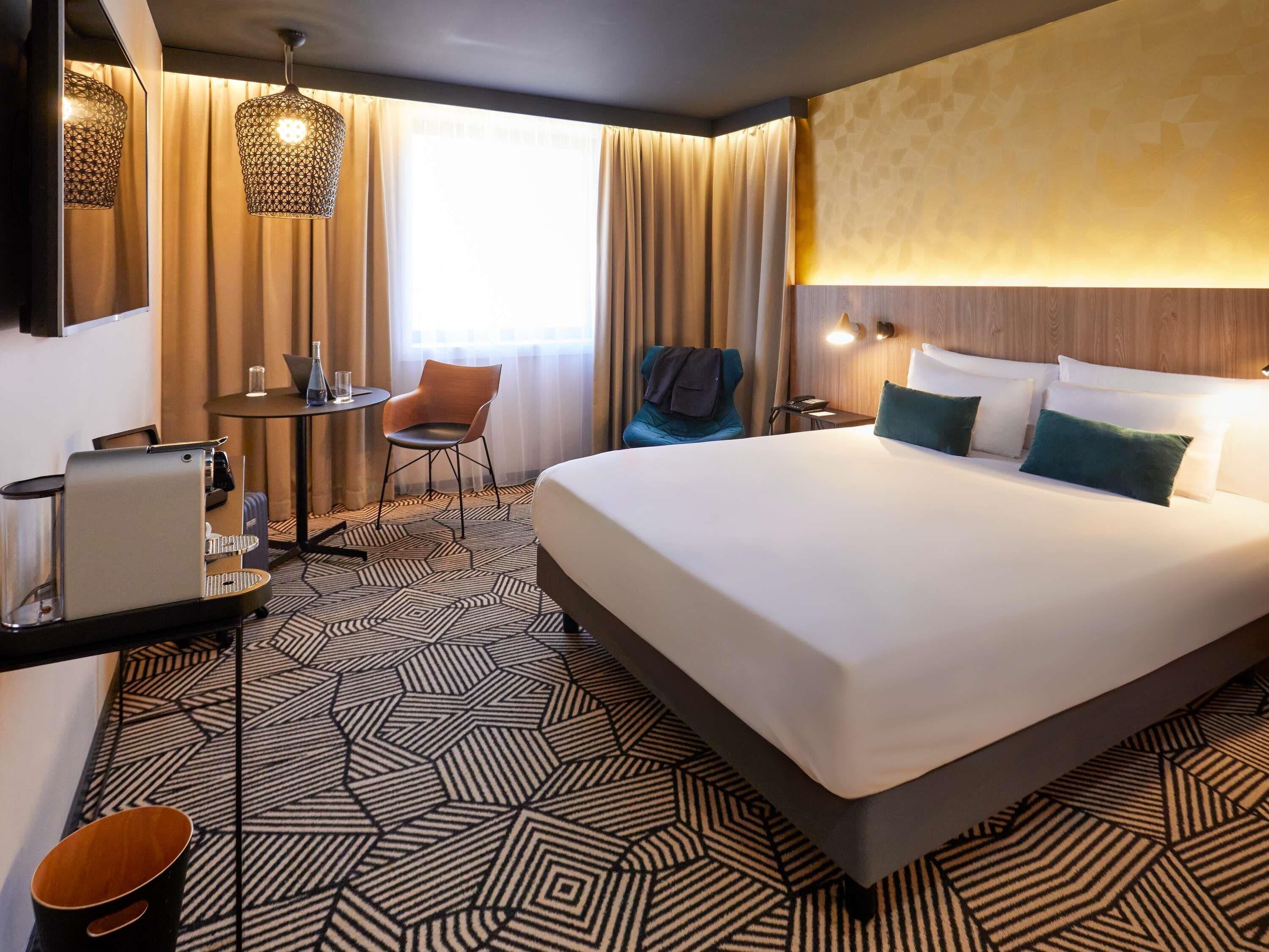Privilege, Room, 1 Katil Kelamin (Double) | Peralatan tempat tidur premium, meja, langsir/tirai gelap terus 