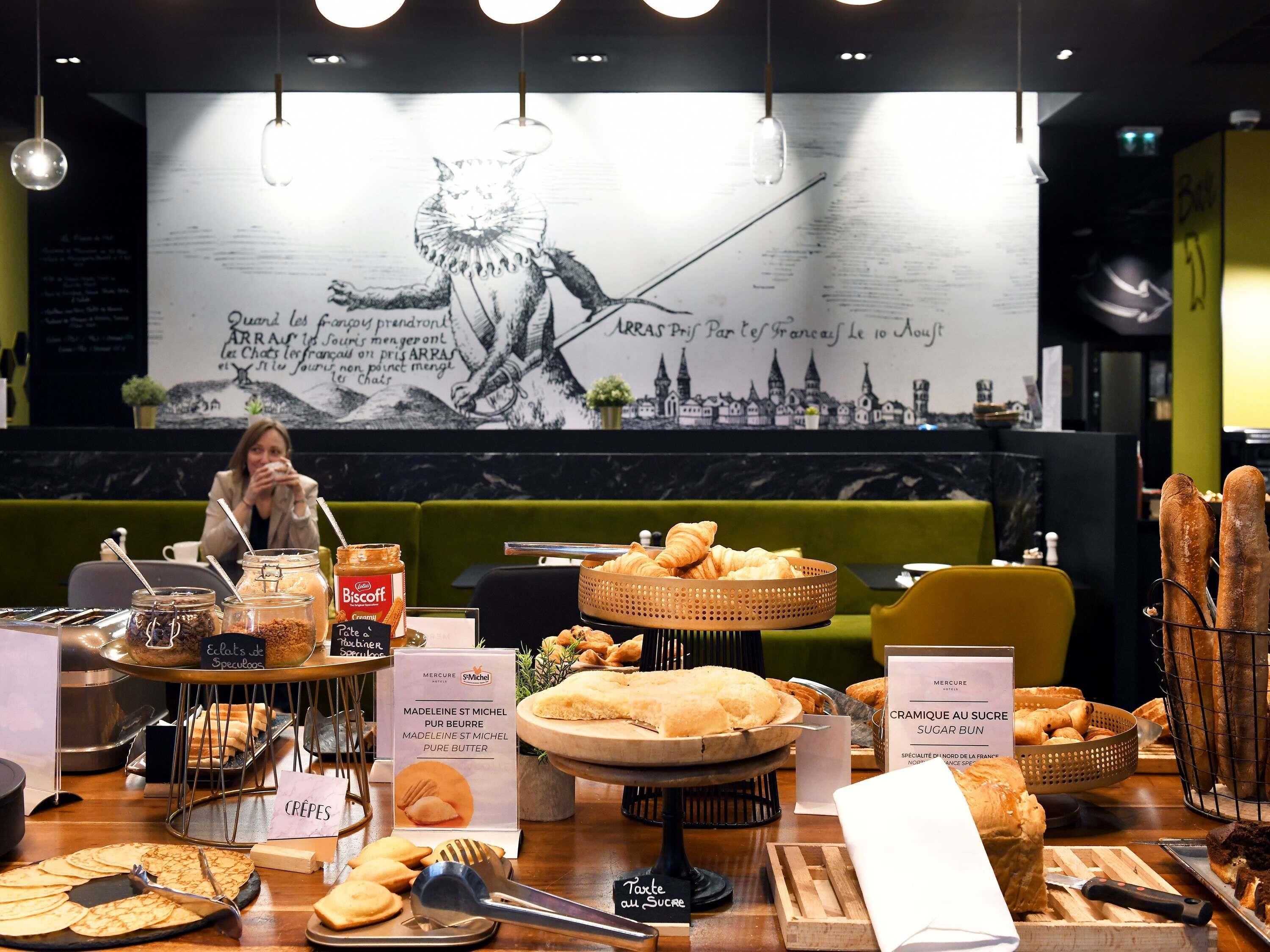 Ontbijtbuffet op werkdagen (EUR 19 per persoon)