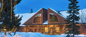 Grouse Mountain Lodge