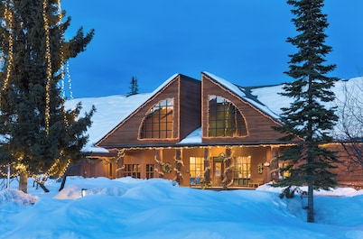 Grouse Mountain Lodge