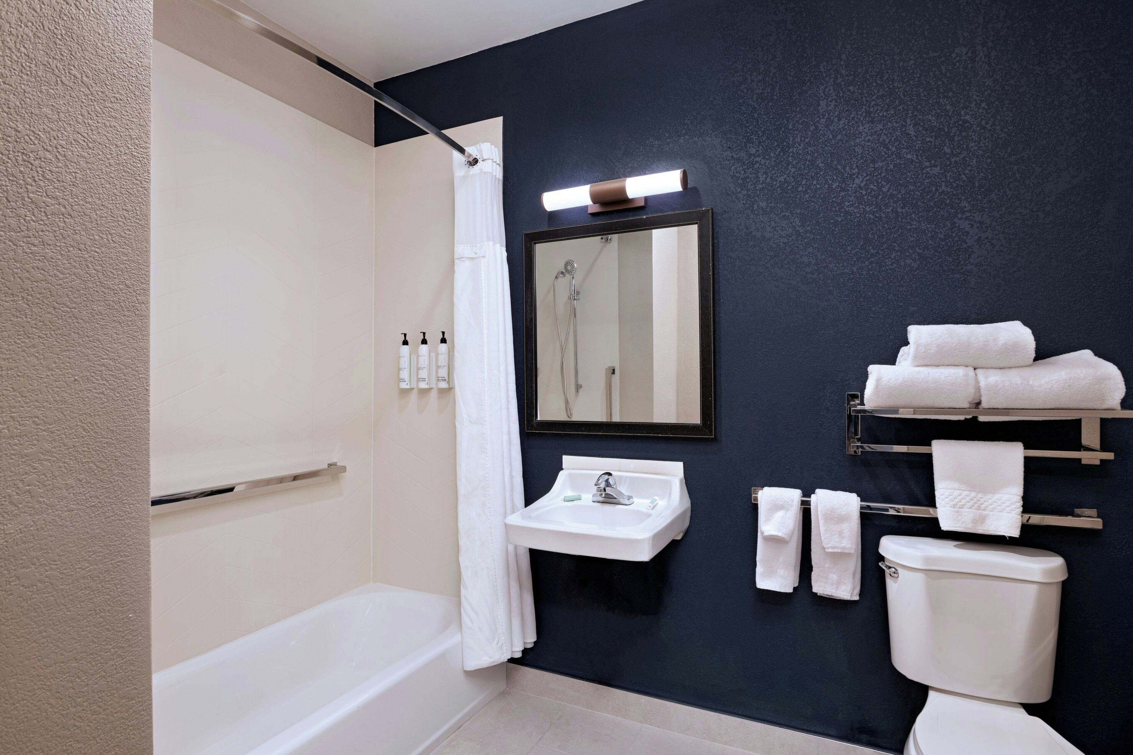 Photo - Fairfield Inn & Suites Austin University Area