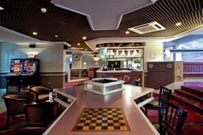 Breakfast, lunch, dinner served; British cuisine  - Britannia Hotel Coventry (Coventry)