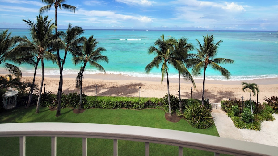Moana Surfrider, A Westin Resort & Spa, Waikiki Beach