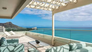 Hochwertige Bettwaren, Pillowtop-Betten, Zimmersafe, Schreibtisch