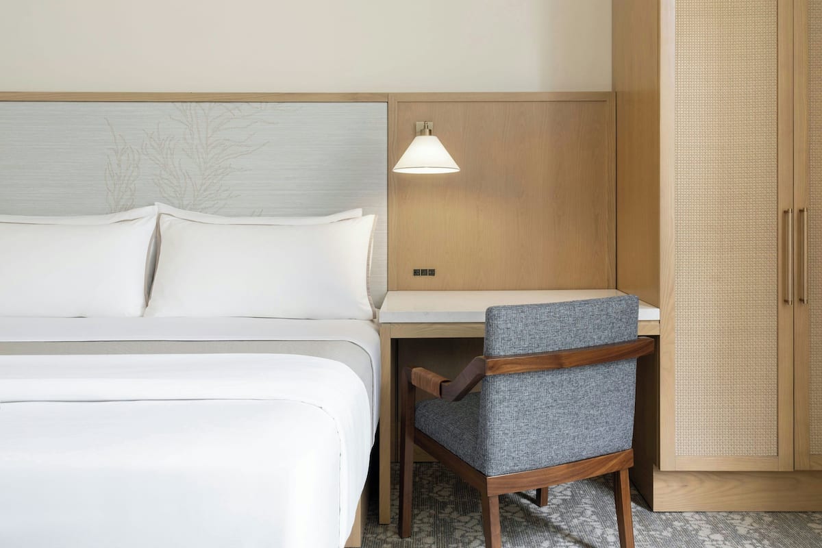 1 bedroom, premium bedding, pillow-top beds, in-room safe