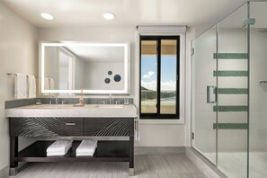 Penthouse, Nichtraucher (View) | Badezimmer | Designer-Toilettenartikel, Haartrockner, Bademäntel, Handtücher