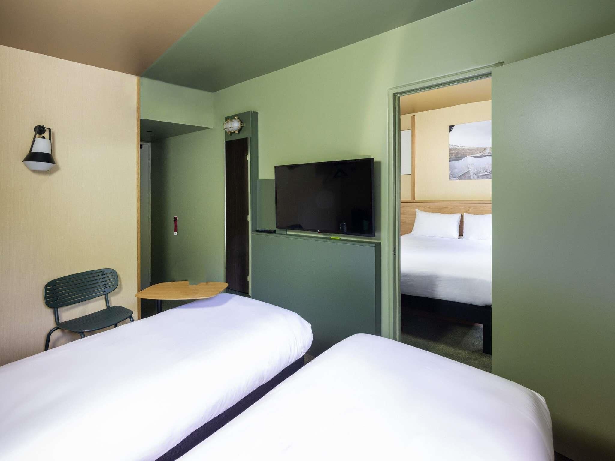 Chambre familiale, 2 lits doubles, chambres communicantes | Literie de qualité, espace de travail pour ordinateurs portables