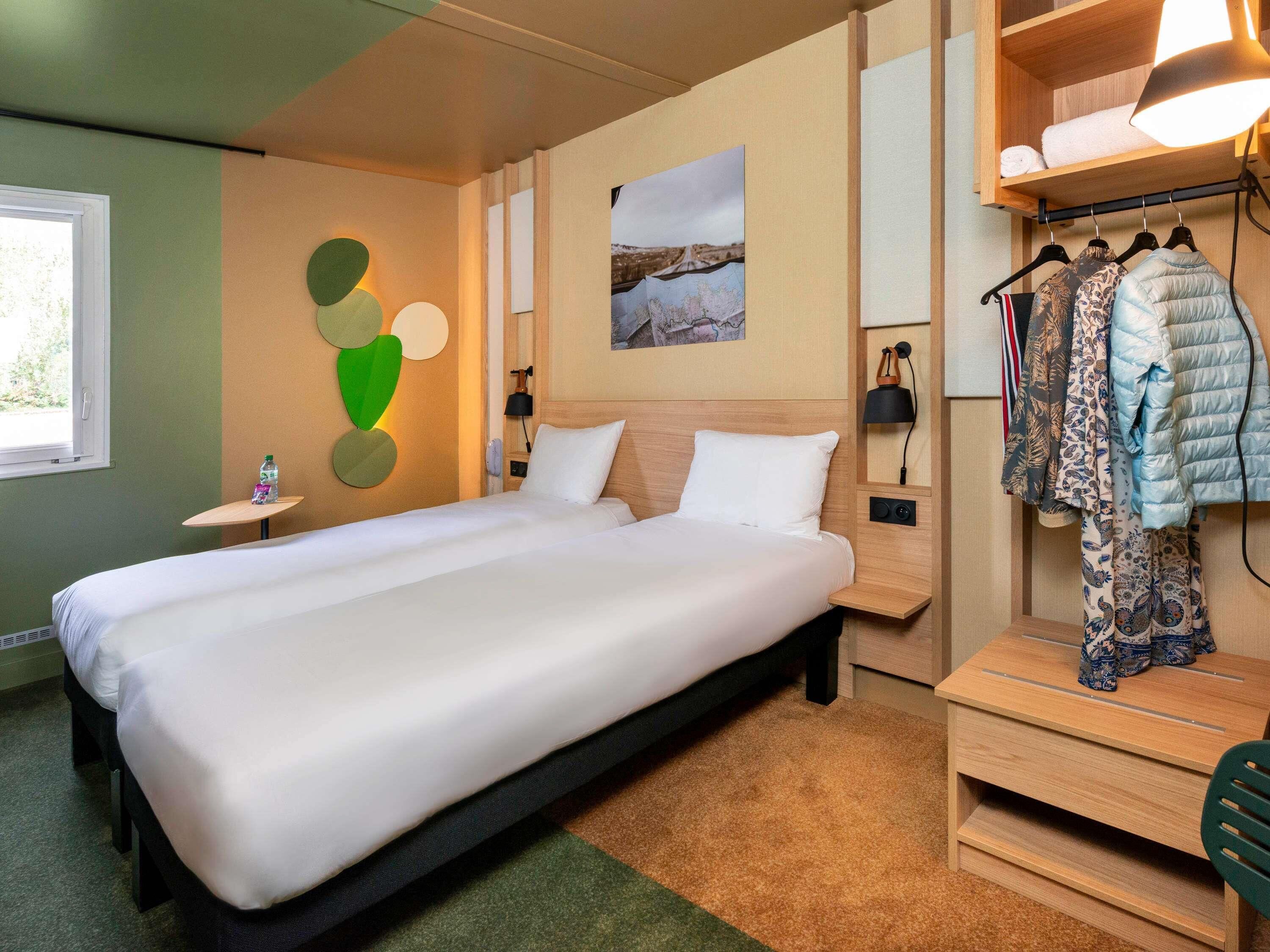Classic Room, 2 Single Beds | Premium bedding, laptop workspace, soundproofing, iron/ironing board
