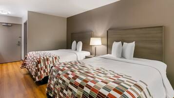 Habitació estàndard, 2 llits de matrimoni, no fumadors | Cortines opaques, wifi gratuïta i roba de llit