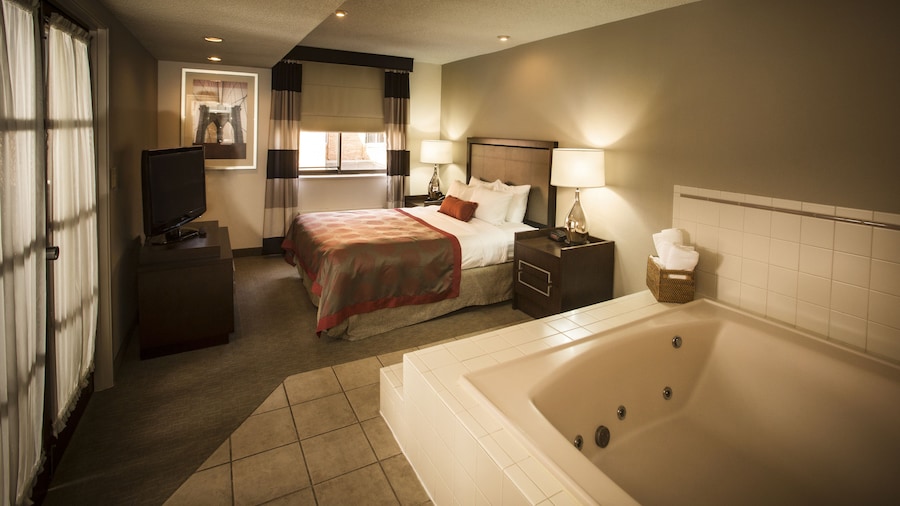 Ramada by Wyndham Marquette