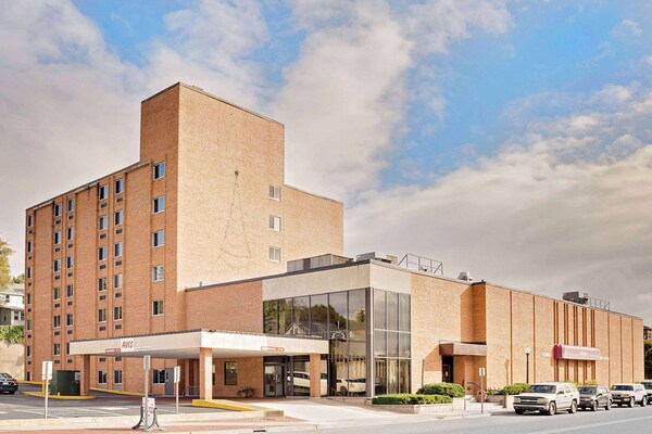 Ramada By Wyndham Marquette - Marquette, MI