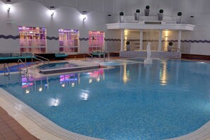 Indoor pool, pool loungers