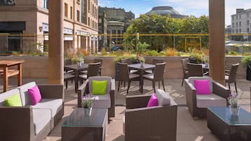 Breakfast, lunch and dinner served