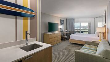 1 室のベッドルーム、セーフティボックス (室内)、遮光カーテン、アイロン / アイロン台