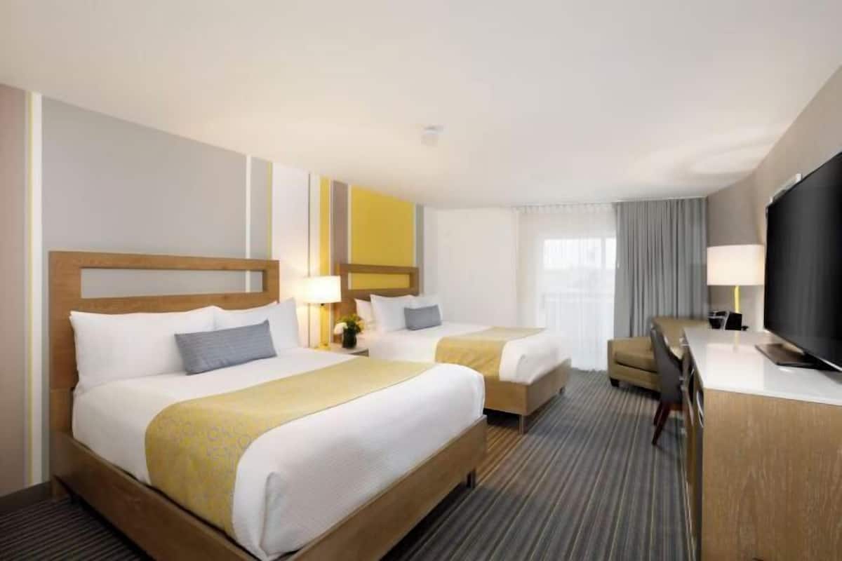 In-room safe, blackout curtains, iron/ironing board, free WiFi