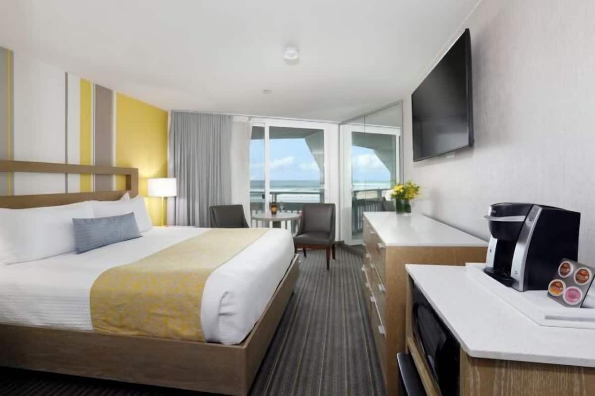In-room safe, blackout drapes, iron/ironing board, free WiFi