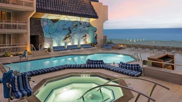 Piscina all'aperto, una piscina riscaldata