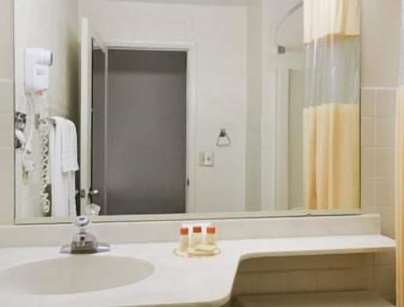 Days Inn by Wyndham Waynesboro