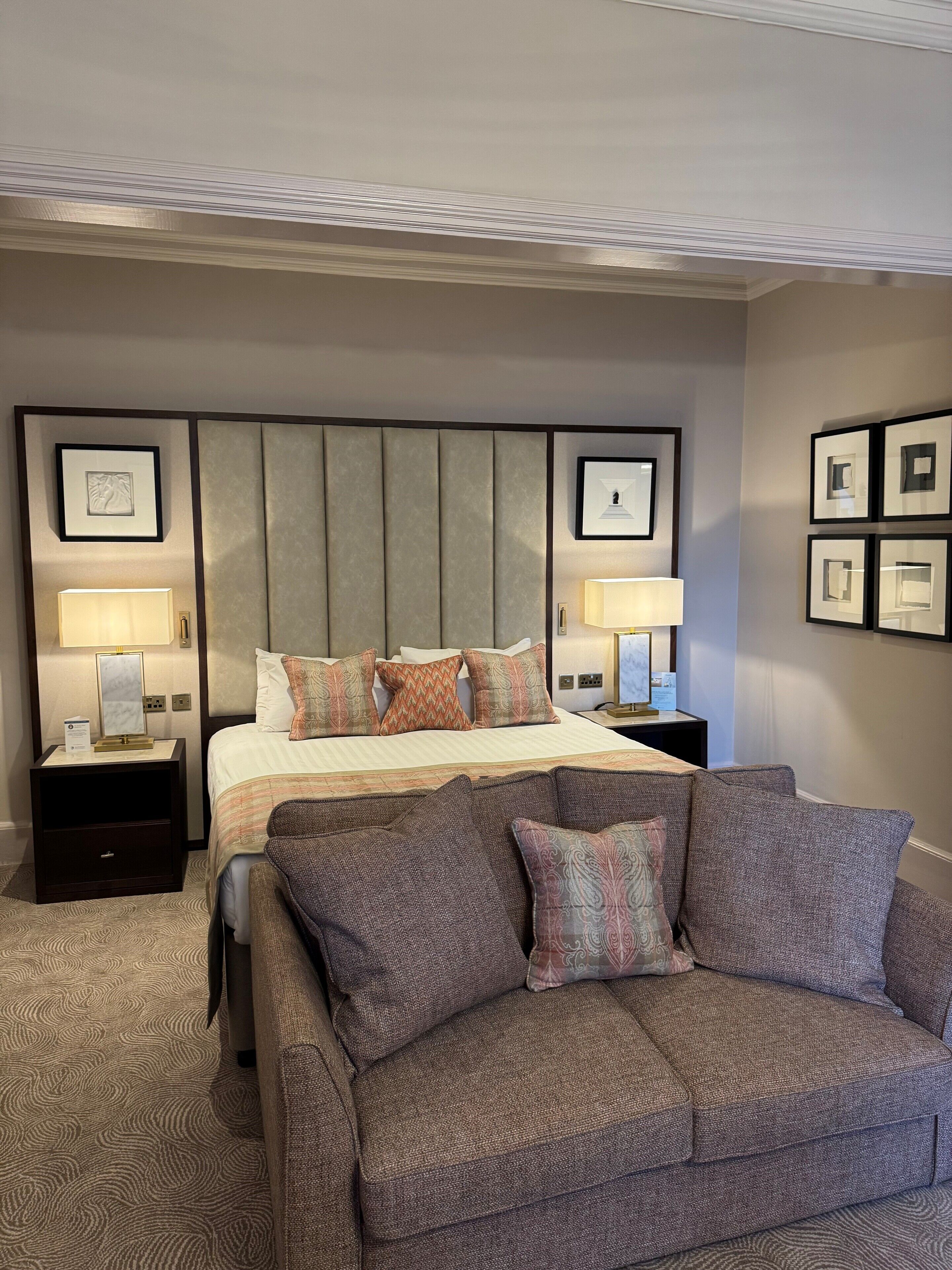 Suíte, 1 cama de casal (Super Deluxe Suite) | Cofres nos quartos, escrivaninha, cortinas blackout