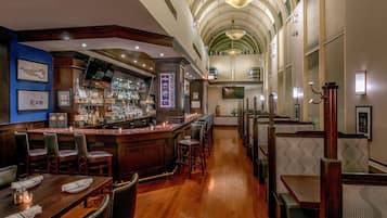 Bar (en la propiedad)