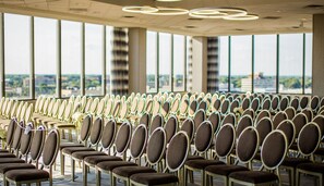 Reception - DoubleTree by Hilton Chicago - North Shore Conference Center (Skokie)