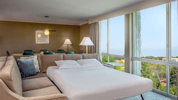 Süit (North Shore Suite with Parlor) | Oturma alanı | Kablolu TV kanalları bulunan 40 inç LED televizyon, MP3 takma konsolu