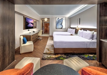 Concierge Tower, 2 Queen Beds | Down comforters, pillowtop beds, in-room safe, desk at Atlantis Casino Resort Spa