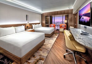 Concierge Tower, 2 Queen Beds | Edredons de pluma, camas com colchões pillow-top, cofres nos quartos