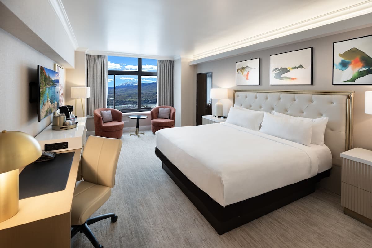 1 bedroom, down duvets, pillow-top beds, in-room safe