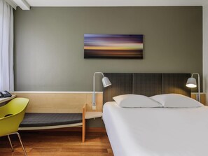 Standard Room, 1 Double Bed | Hypo-allergenic bedding, pillow-top beds, desk, blackout curtains - ibis Bremen City Hotel (Bremen)